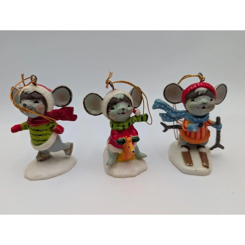 Christmas Elf‎ Mouse Plastic Ornament Lot Skates Skis Sled